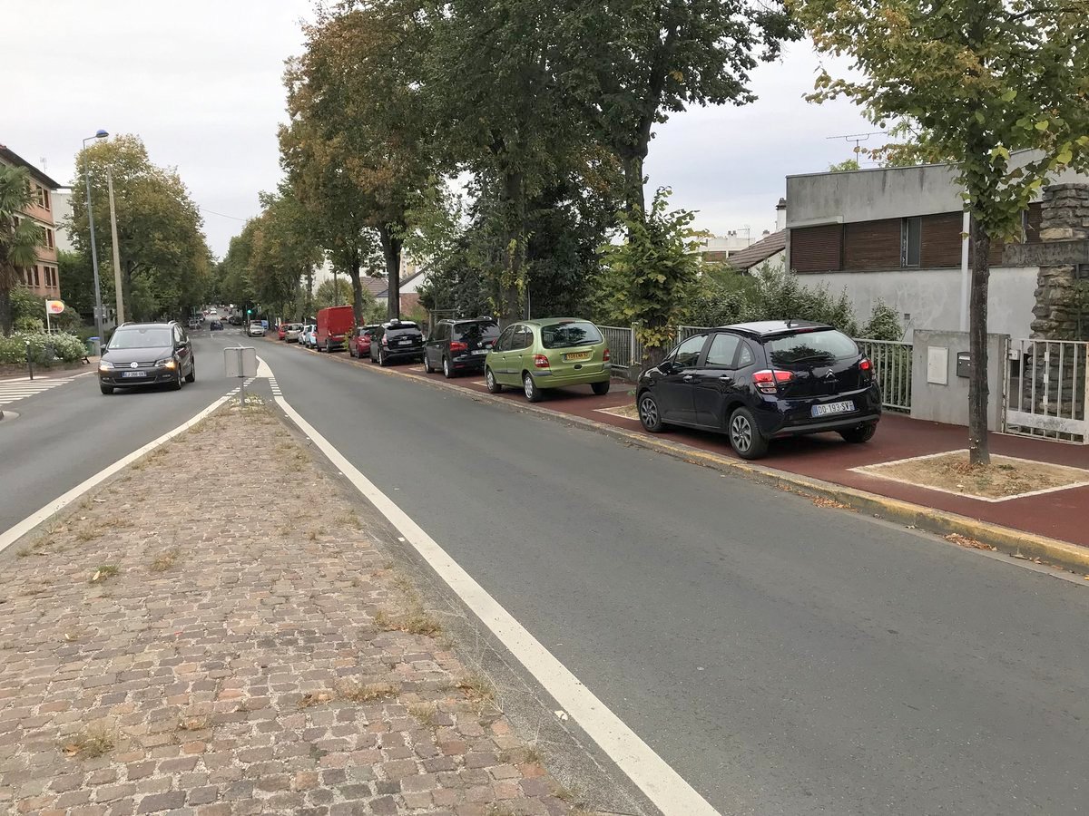 Stationnement_Rue_Dolivet